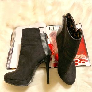 Rue 21 Black Faux Suede Ankle Booties